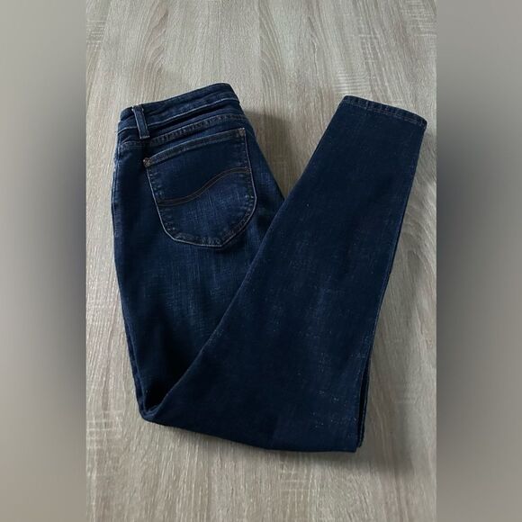 NWOT … LEE “Size: 12” Slim Fit Mid Rise Jeans - Picture 4 of 8